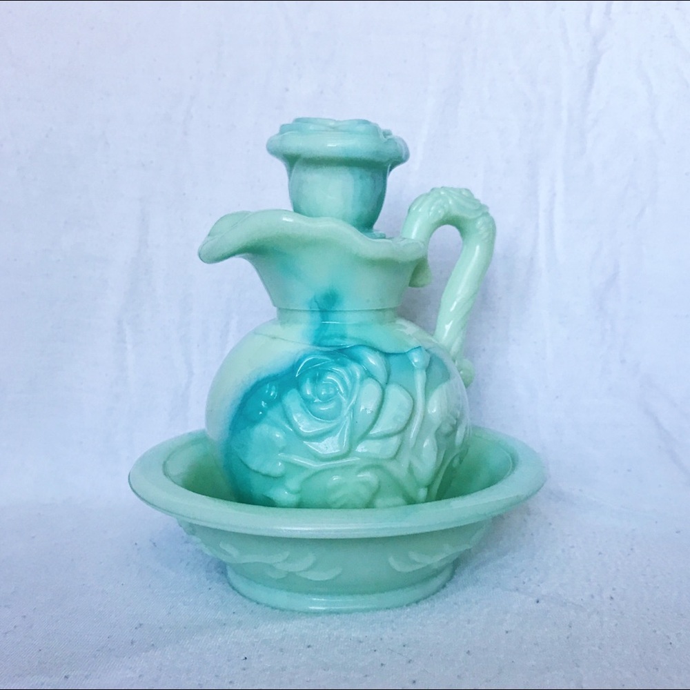 Avon Vintage Pitcher and Basin Set